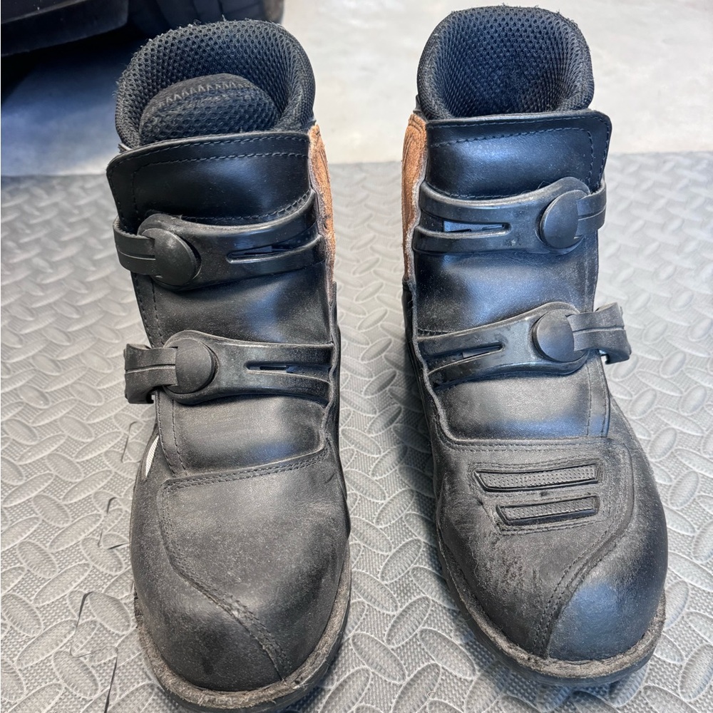 Icon Motorcycle Track Shoes - Picture 3 of 8